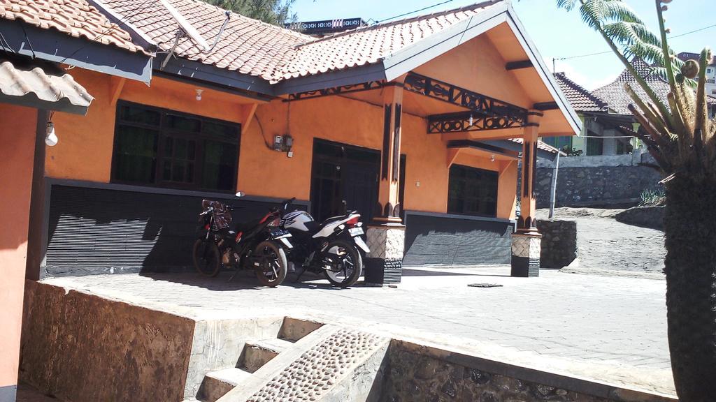 Sedulur Homestay Bromo Esterno foto